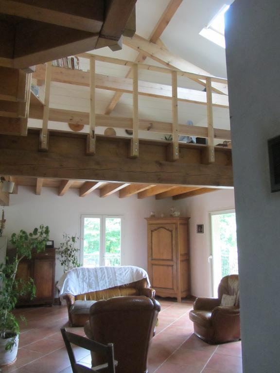 Les Cimes Bed and Breakfast Saint-Pierre-de-Rivière Εξωτερικό φωτογραφία